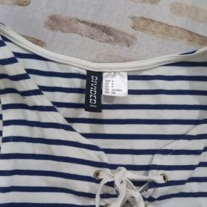 H N MStriped Crop Top