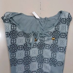 Women's Top