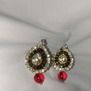 Kundan ear Ring With Stone Stud