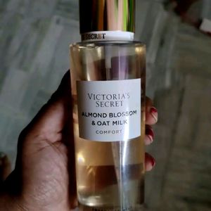 Victoria's Secret Almond Blossom & Oat Milk Mist