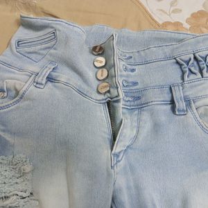 Damaged Style Jeans.....