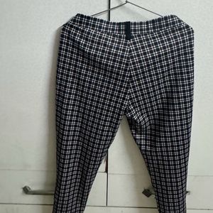 Rio Women’s Black & White Stripes Pants