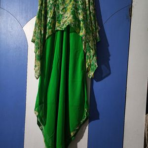 Women Green Kurta With Cape Attached