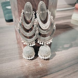 Beautiful Golden Jhumka