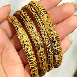 GOLD PLATED MATTE BANGLES(4)