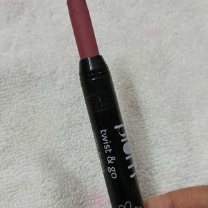 Plum Twist & Go Matte lipstick