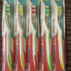 5 Tooth Brush Combo💚💛❤
