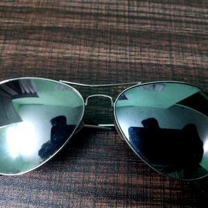 SILVER REFLECTIVE SUNGLASS