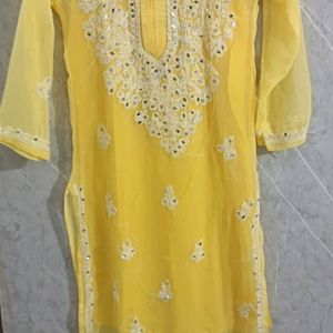 Lucknowi Chickenkari Kurta With Inner