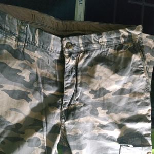 Camouflage print cargo pants