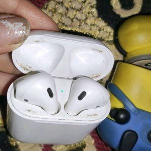 Original Apple Airpods 2nd gen with minions Case