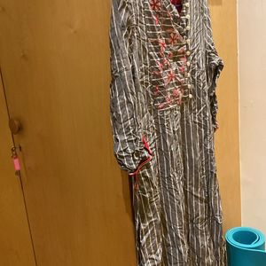 Straight Kurta With Hand Embroidery Thread Work