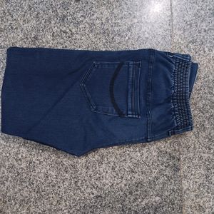 skinny type jeans pant