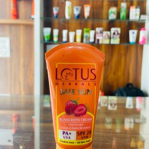 Lotus Herbals Sunscreen Cream