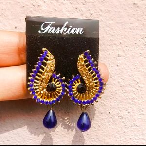 Pretty Blue And Gold Stone Earrings