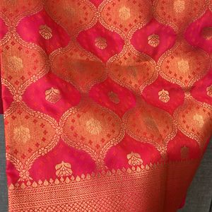 Beautiful Banarsi Saree With Blouse!