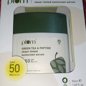 PLUM GREEN TEA AND PEPTIDE SHEER TINTED SUNSCREEN