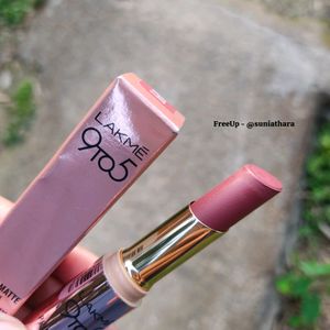 LAKME 9TO5 lipstick