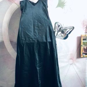 Fish Cut Black Dress