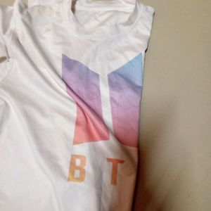 BTS Logo T-shirt