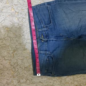 Levi Jeans Size 30 B159