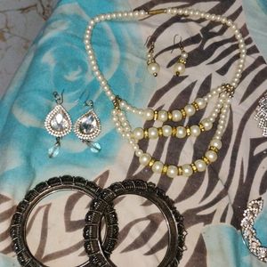 Cuff Earing & Bangles & Neclace Set