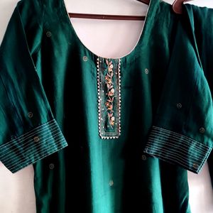 Beautiful Wedding Kurta set Size issue So I Sell