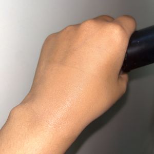 LA GIRL PRO COVERAGE ILLUMINATING FOUNDATION