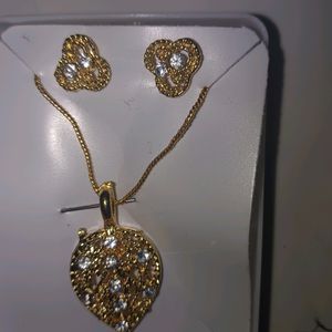 Golden Chain Pendle Set