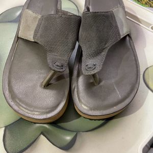 Women comfortable slippers