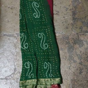 Red & Green bandhani Dupatta