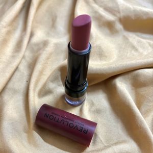 Makeup Revolution Matt Lipstick