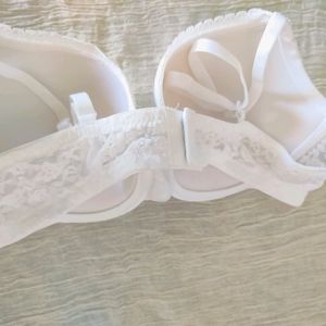 H&M Lacey Soft Padded Bra 🕊️