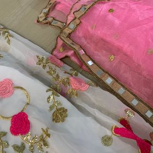 🔥Price Drop🔥!!! White & Pink Lehenga Choli 👰🏻‍