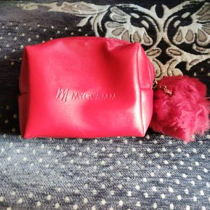 Myglamm Pouch