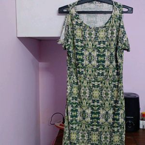 Fancy Gown For Sale In Very Good Condition