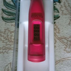 Digital Thermometer With Transparent Body
