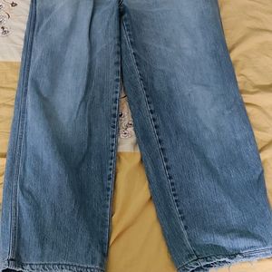 A Parallel Fit Jeans