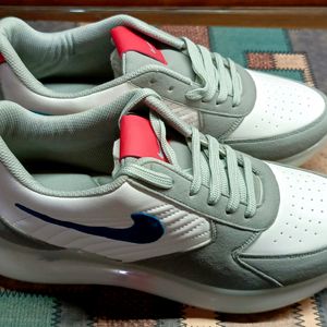 NIKE AIR SHOES (New)