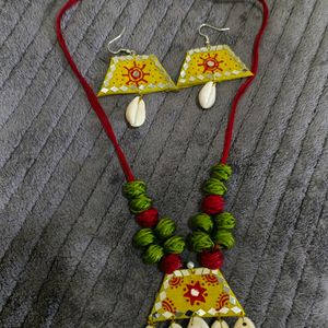 Yellow Necklace Set