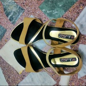 Flat Sandal In New Condition