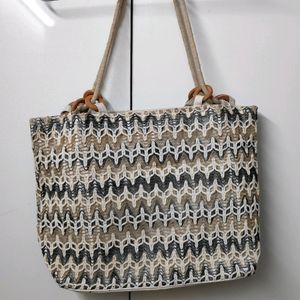 Shopping Bag Made Of Jute Fabric