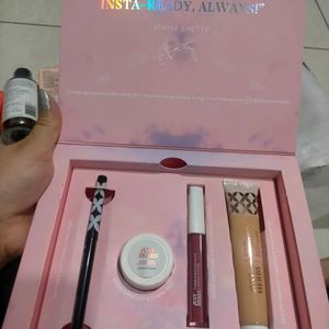 Just Herbs Makeup Kit