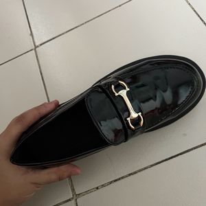 Ophelia Women Black Loafers