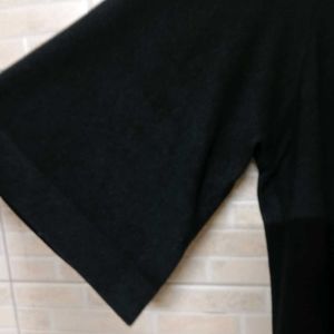 Black Boxy Top Size 4 Xl