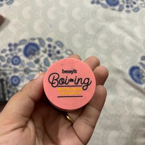 Benifit Boiing Concealer Shade No 4