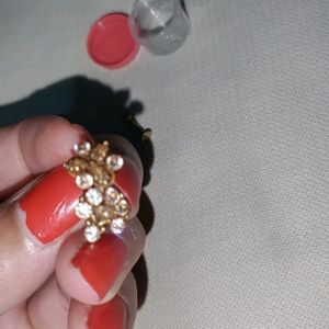 2 Pure Gold Noise Flower Pins