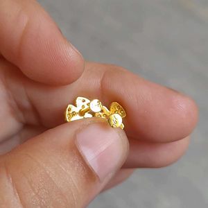 Beautiful New Shaining Stone Flower Desine Studs