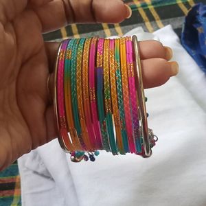 Iam Selling Colour Bangles