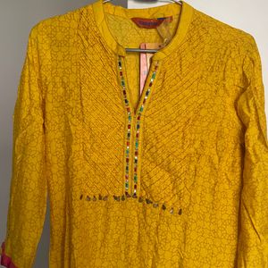 Rangriti Kurti